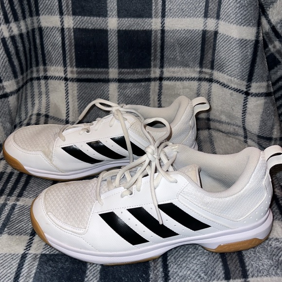 Adidas Volleyball Shoes - Picture 2 of 3